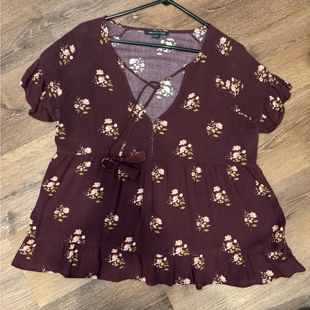 American Eagle Maroon Floral Top Size Medium